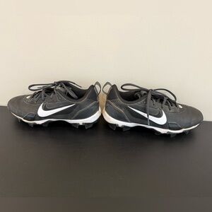 Nike Black and White Trout Baseball Cleats Men’s 7